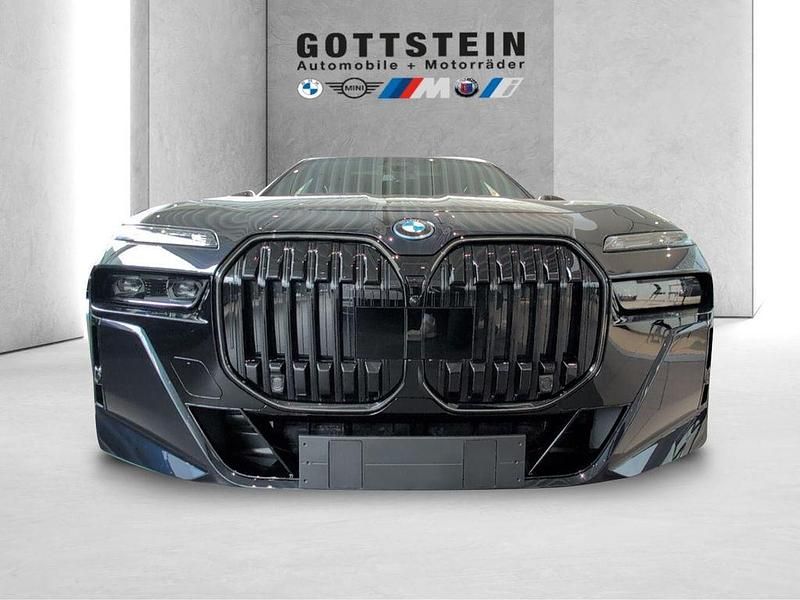 Neu BMW i7 M Sport 334 kW (455 PS) 2025 Carbonschwarz Limousine