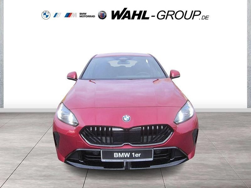 Neu BMW 120 M Sport 170 PS (125 kW) 2025 Rot Kleinwagen