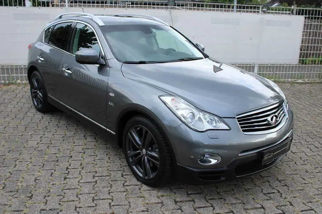 Gebraucht Infiniti QX50 239 PS (175 kW) 2016 Silber SUV