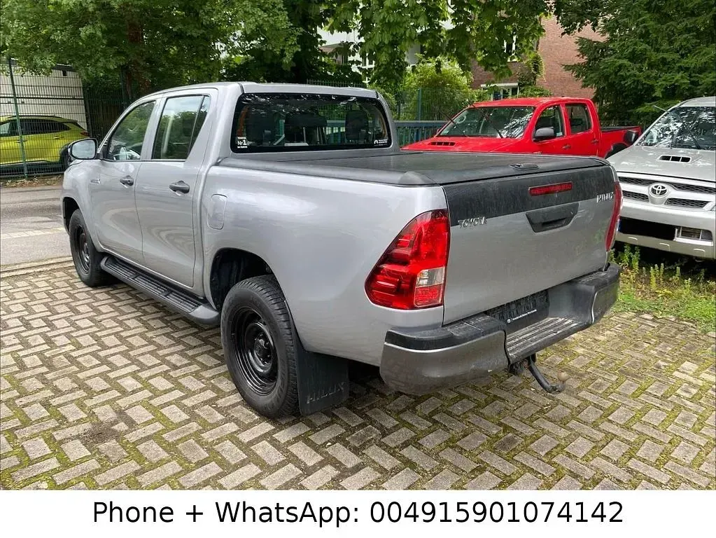 Gebraucht Toyota HiLux 171 PS (125 kW) 2007 Rot metallic Pickup