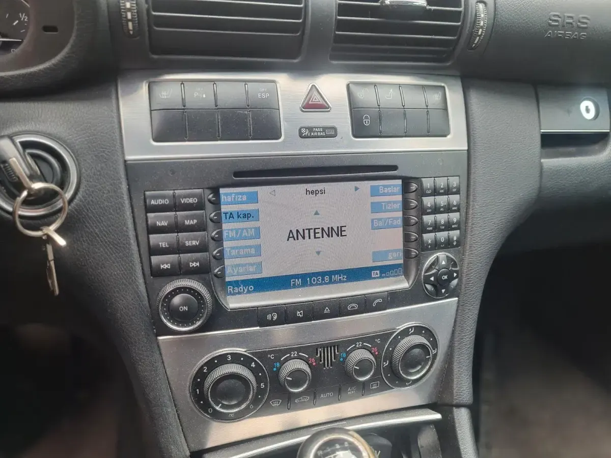 Gebraucht Mercedes C320 Avantgarde 224 PS (164 kW) 2006 Schwarz Limousine