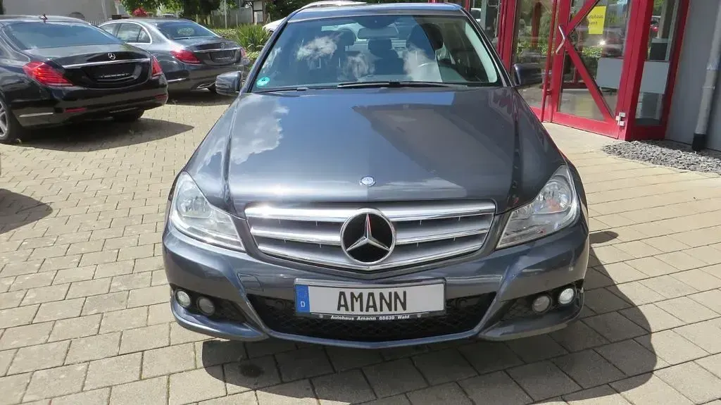 Second-hand Mercedes C220 Edition 170 CP (125 kW) 2014 Gri Berlinǎ