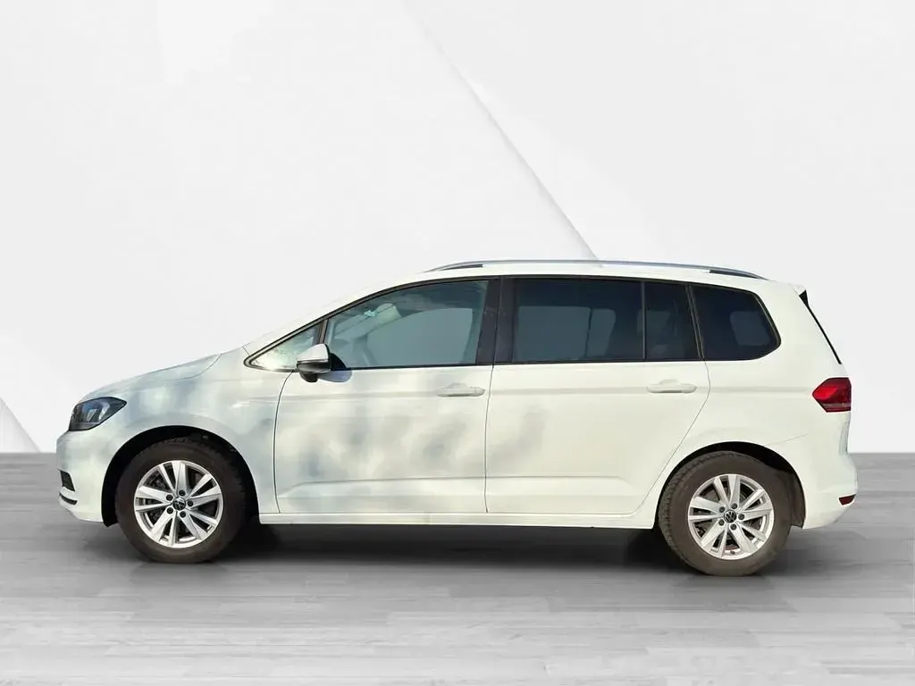 Gebraucht VW Touran Comfortline 150 PS (110 kW) 2024 Weiß Van / Kleinbus