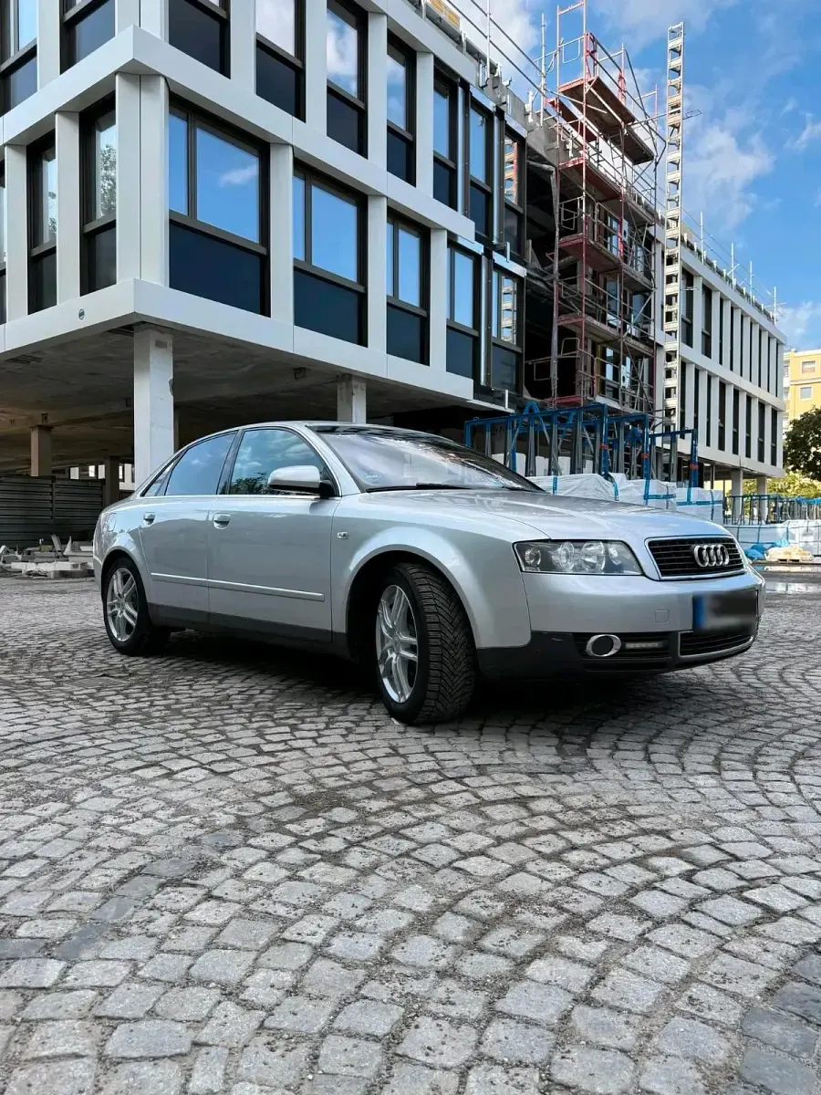 Gebraucht Audi A4 163 PS (119 kW) 2002 Silber Limousine