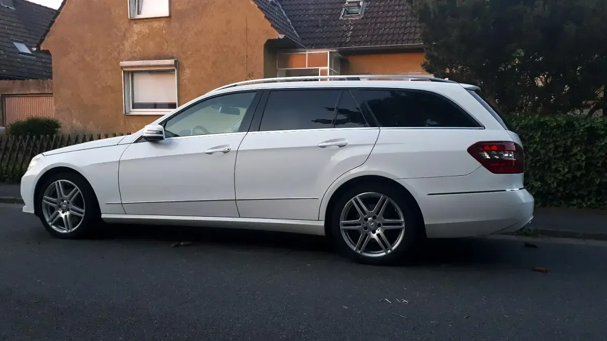 Gebraucht Mercedes E350 265 PS (194 kW) 2012 Weiß Kombi
