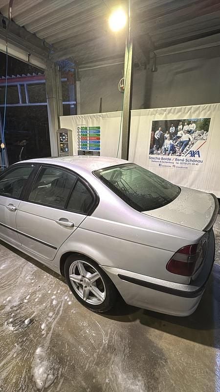 Gebraucht BMW 320 150 PS (110 kW) 2002 Silber Limousine