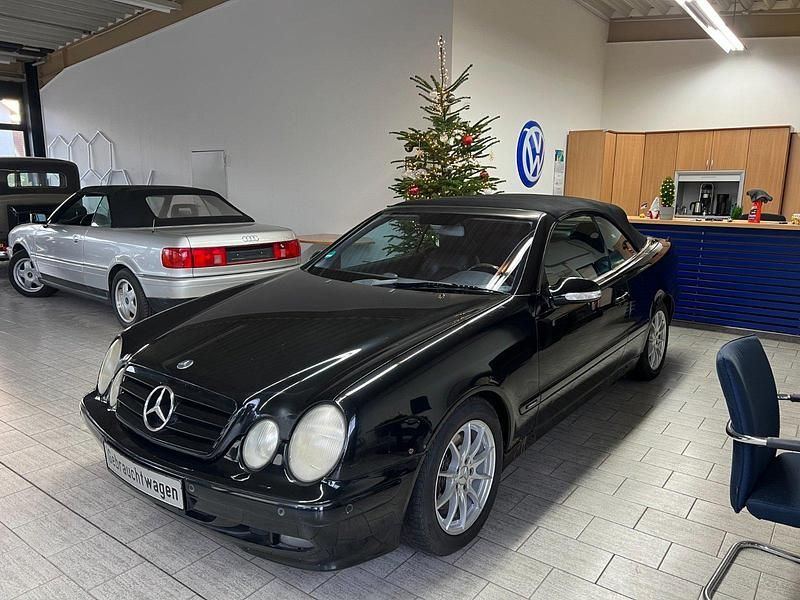 Gebraucht Mercedes CLK320 Avantgarde 218 PS (160 kW) 2001 Schwarz Cabrio
