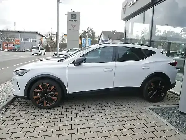 Neu Cupra Formentor 333 PS (244 kW) 2026 Glacial white SUV
