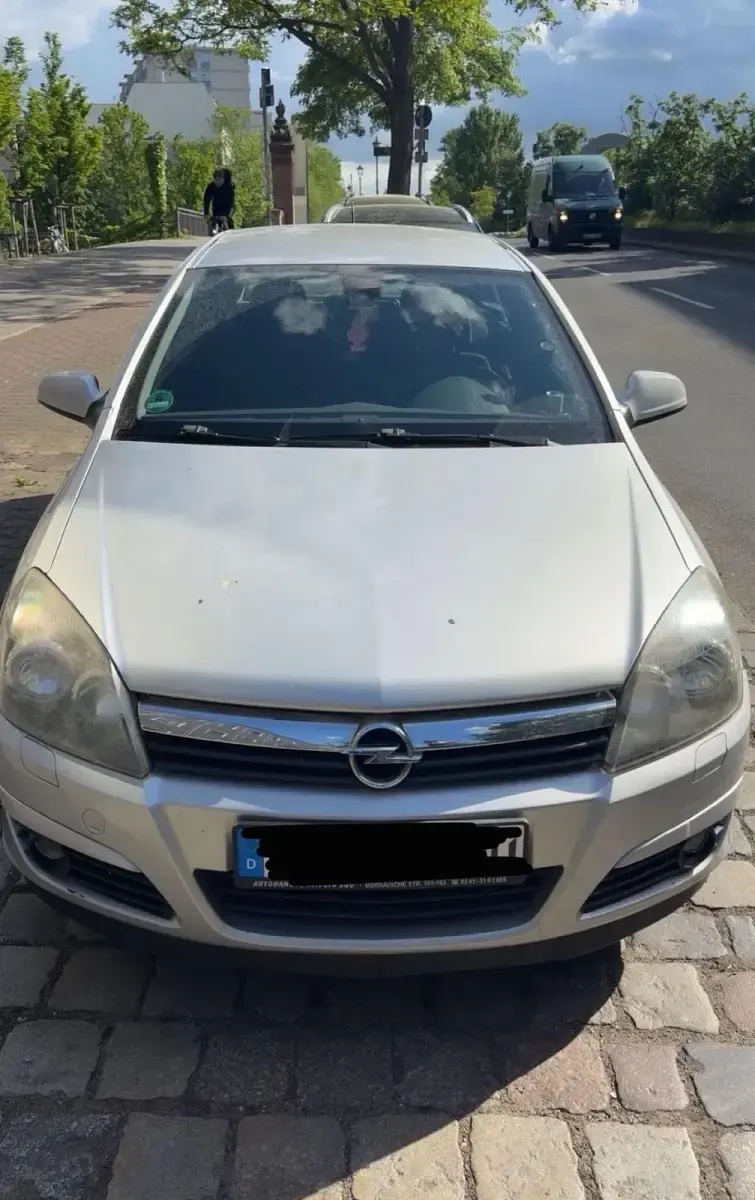 Gebraucht Opel Astra 105 PS (77 kW) 2004 Silber Kleinwagen
