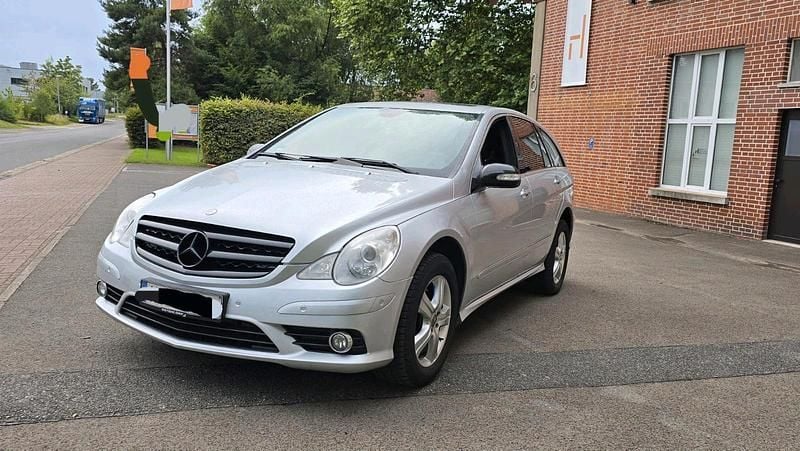 Silber Gebraucht 2008 Mercedes R320 Van / Kleinbus | 3.700 € (Guter Preis) - Bild 1/4