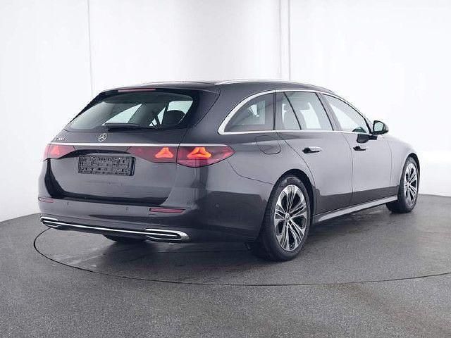 Gebraucht 2023 Mercedes E200 Avantgarde | 47.790 € (Teuer) - Bild 1/4