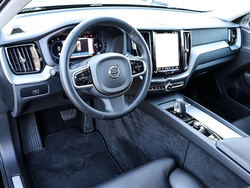Gebraucht Volvo XC60 Plus 197 PS (144 kW) 2023 Onyx black SUV
