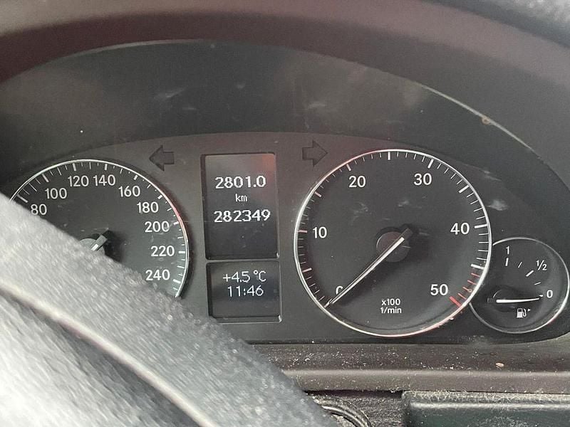 Schwarz Gebraucht 2007 Mercedes C220 Elegance Limousine | 2.250 € (Superpreis) - Bild 1/4