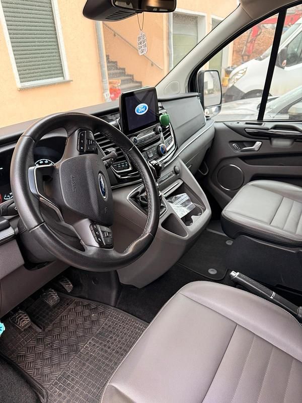 Gebraucht Ford Tourneo Titanium X 185 PS (136 kW) 2021 Schwarz Van / Kleinbus