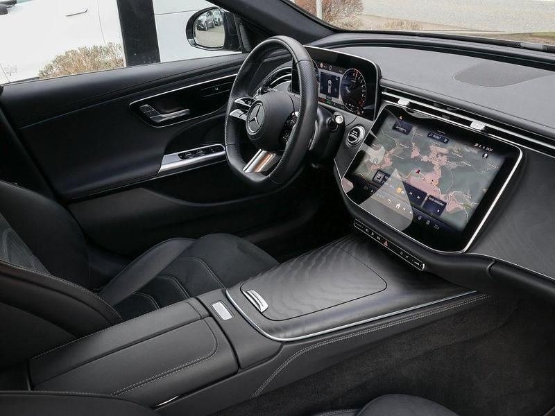 Gebraucht Mercedes E300 AMG 313 PS (230 kW) 2024 Grau graphitgrau Kombi