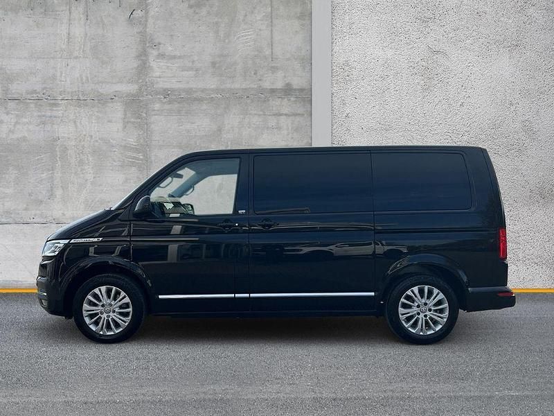 Usata VW Multivan Generation Six 204 CV (150 kW) 2021 Nero Monovolume