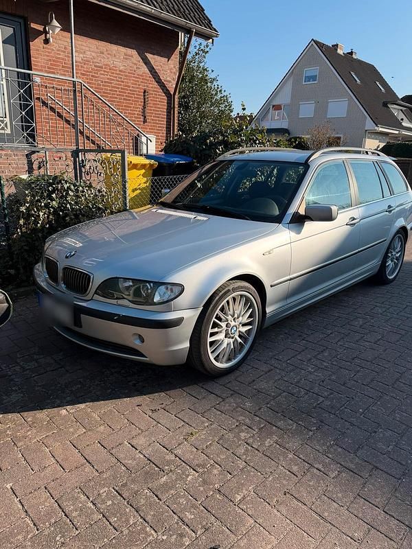 Gebraucht BMW 320 170 PS (125 kW) 2002 Silber Kombi