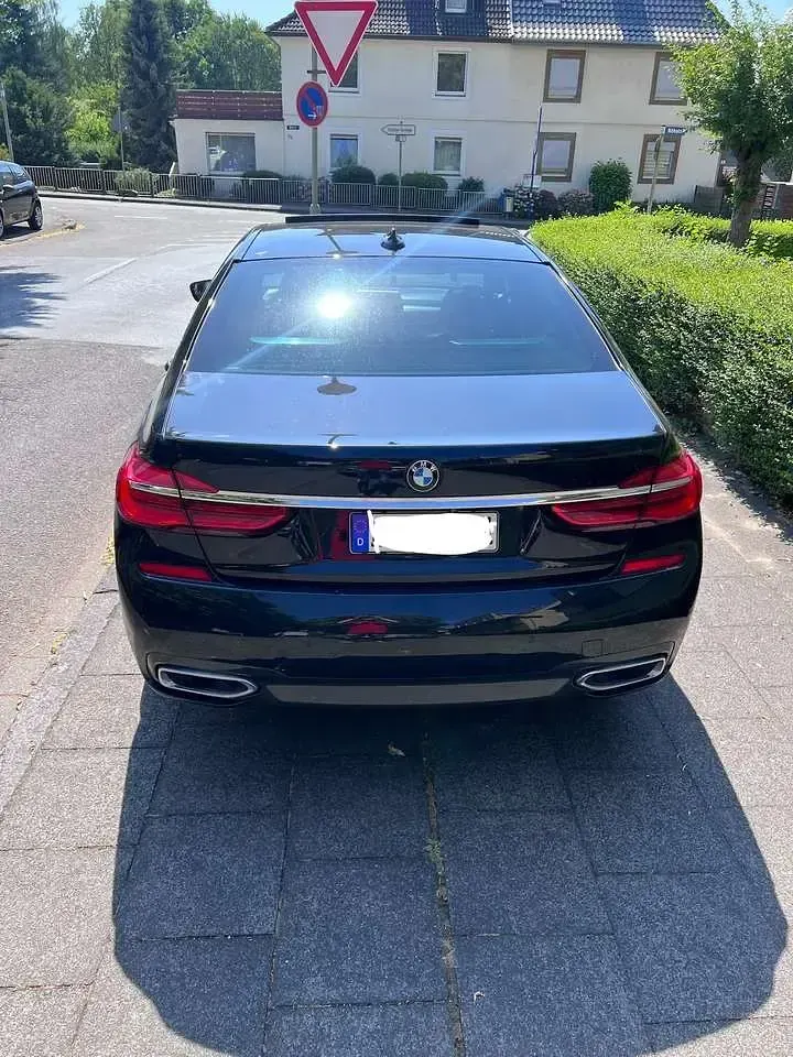 Gebraucht BMW 750 400 PS (294 kW) 2016 Limousine