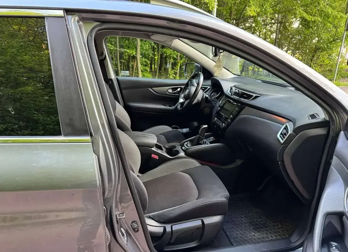Gebraucht Nissan Qashqai N-Connecta 150 PS (110 kW) 2019 Grau SUV
