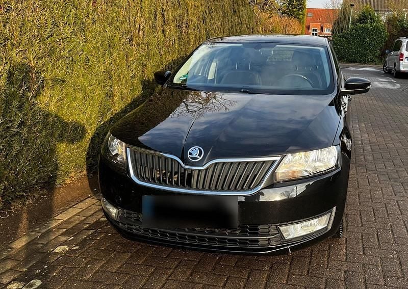 Gebraucht Skoda Rapid 90 PS (66 kW) 2016 Schwarz Kleinwagen