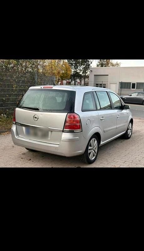 Gebraucht Opel Zafira 140 PS (102 kW) 2007 Silber Van / Kleinbus