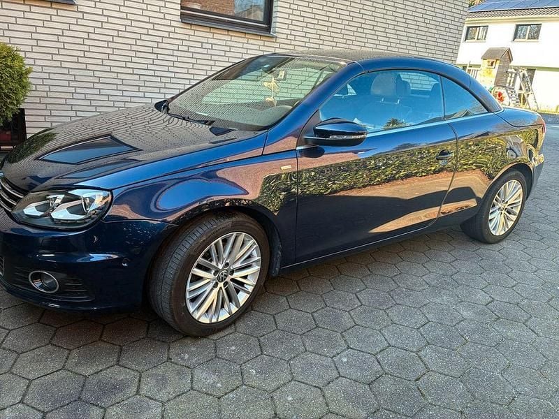 Gebraucht VW Eos Cup 160 PS (117 kW) 2015 Blau Cabrio
