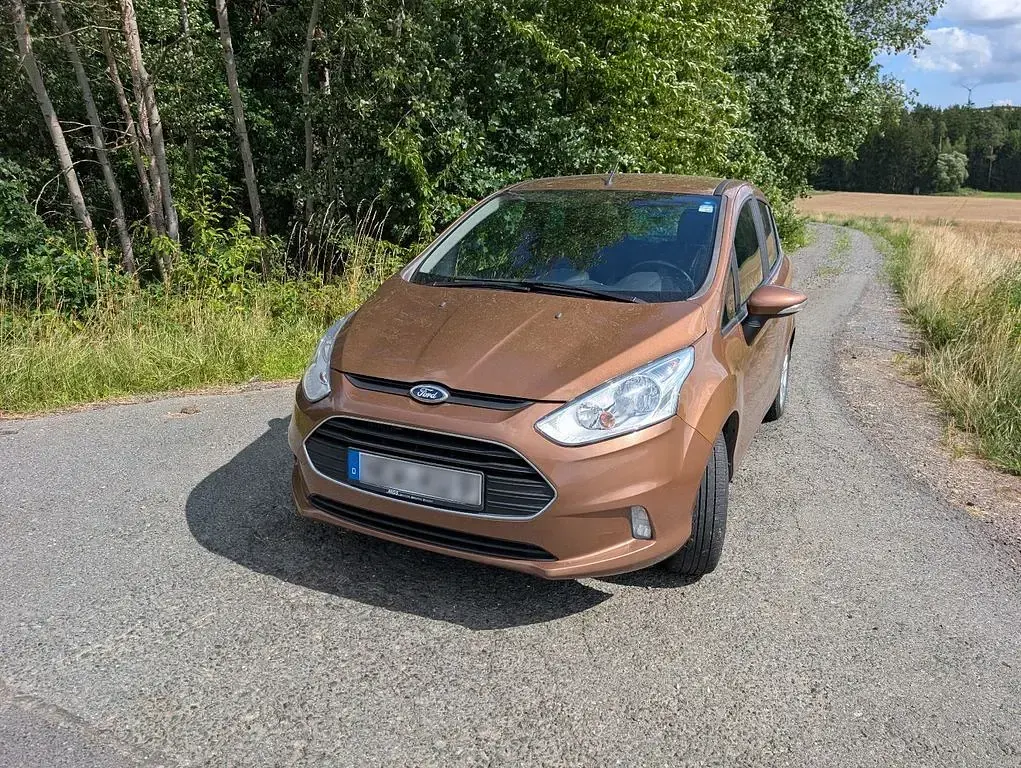 Gebraucht Ford B-MAX SYNC Edition 101 PS (74 kW) 2016 Braun Van / Kleinbus