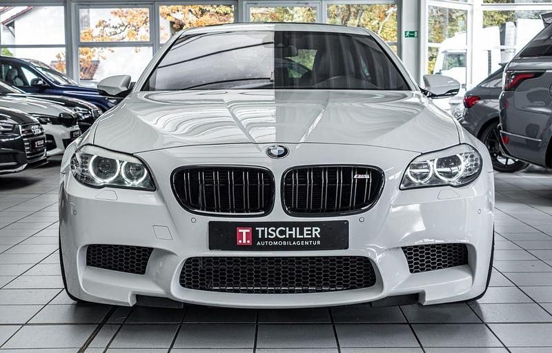 Gebraucht BMW M5 Performance 560 PS (411 kW) 2011 Weiß Limousine
