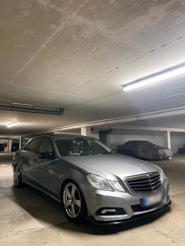 Gebraucht Mercedes E250 204 PS (150 kW) 2010 Limousine
