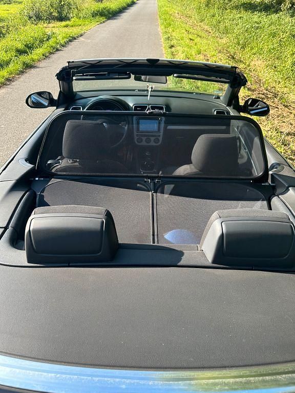 Second-hand VW Eos 122 CP (89 kW) 2007 Negru Cabrio