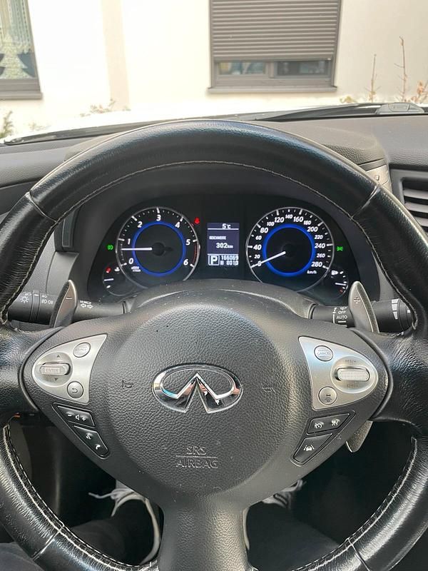 Gebraucht Infiniti Fx30 Premium 237 PS (174 kW) 2013 Weiß SUV