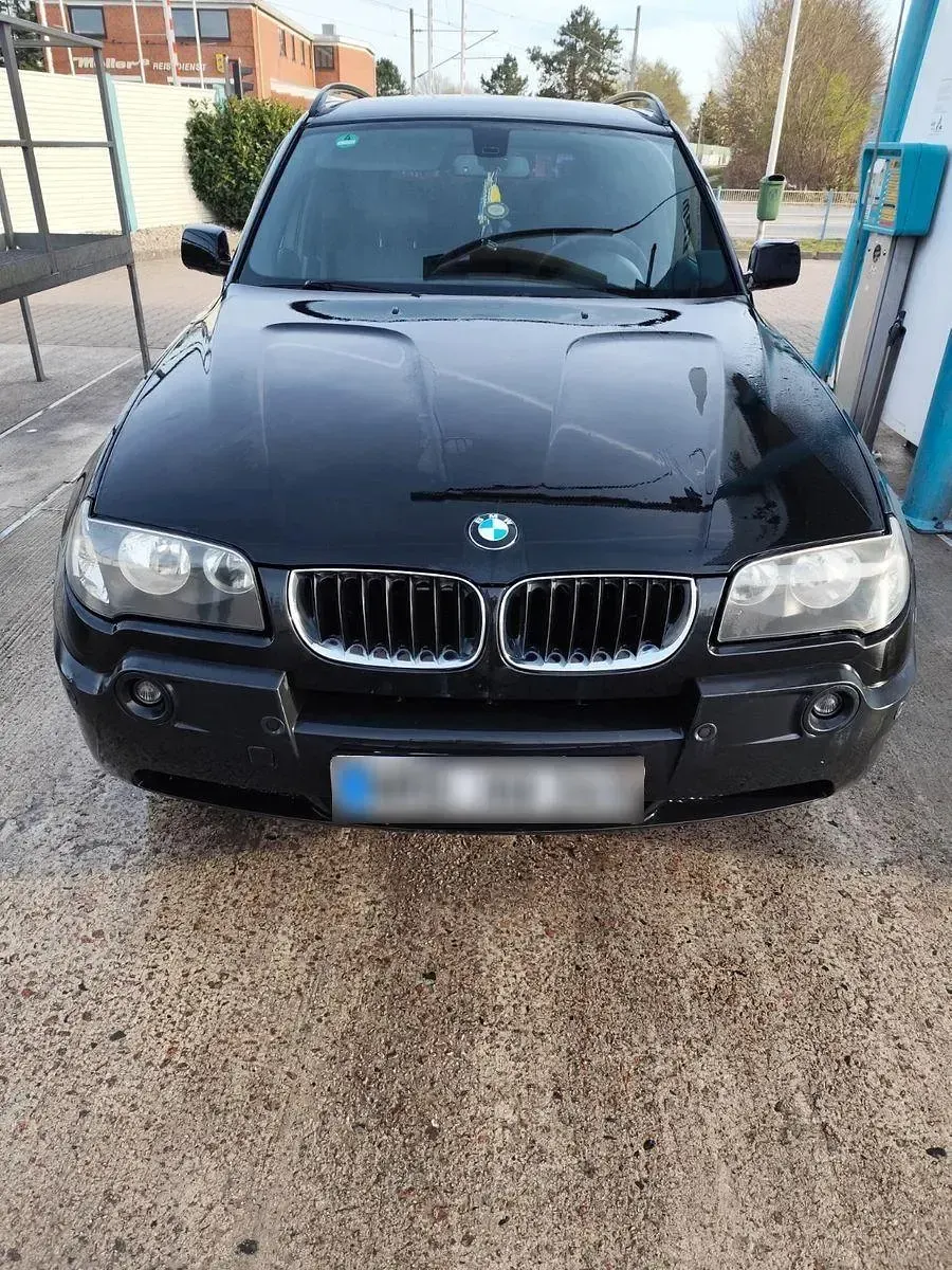 Begagnad BMW X3 150 HK (110 kW) 2006 Svart SUV