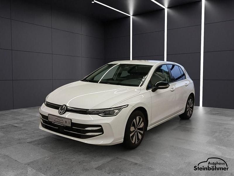 Gebraucht VW Golf VIII Goal 116 PS (85 kW) 2025 Pure white (weiß) Limousine