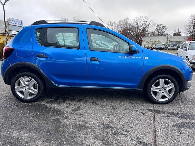 Gebraucht Dacia Sandero Stepway 90 PS (66 kW) 2015 Blau SUV