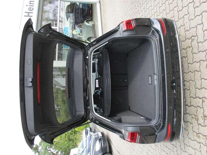 Gebraucht VW Golf VIII Move 110 PS (80 kW) 2024 Schwarz Kombi