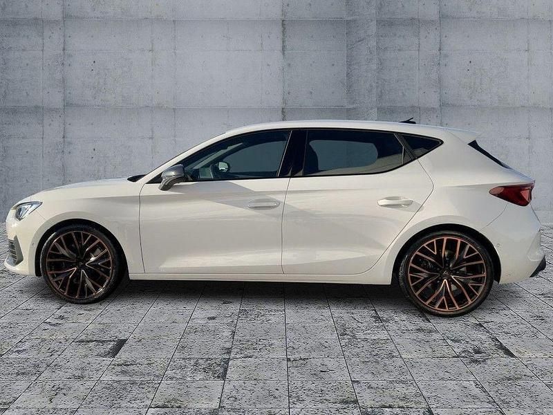 Second-hand Cupra Leon VZ 300 CP (220 kW) 2024 Alb Berlinǎ