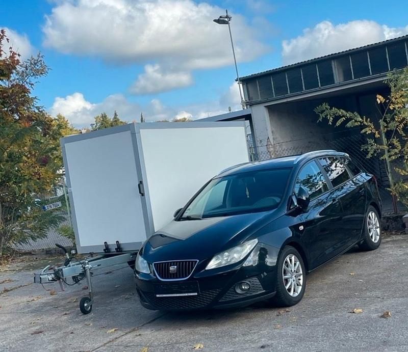 Schwarz Gebraucht 2011 Seat Ibiza ST Kombi | 3.300 € (Guter Preis) - Bild 1/4