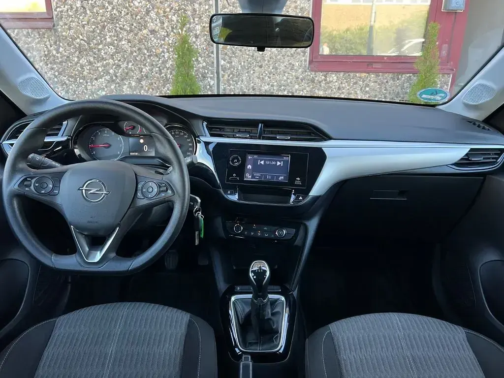 Gebraucht Opel Corsa 75 PS (55 kW) 2020 Mondstein grau Kleinwagen