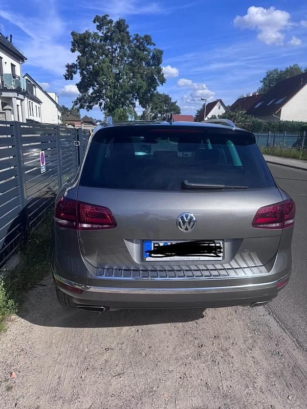 Gebraucht VW Touareg Edition 262 PS (192 kW) 2017 Silber SUV