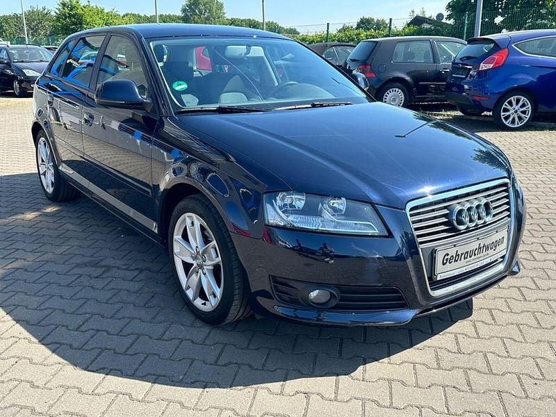 Gebraucht Audi A3 Ambition 102 PS (75 kW) 2009 Blau Limousine