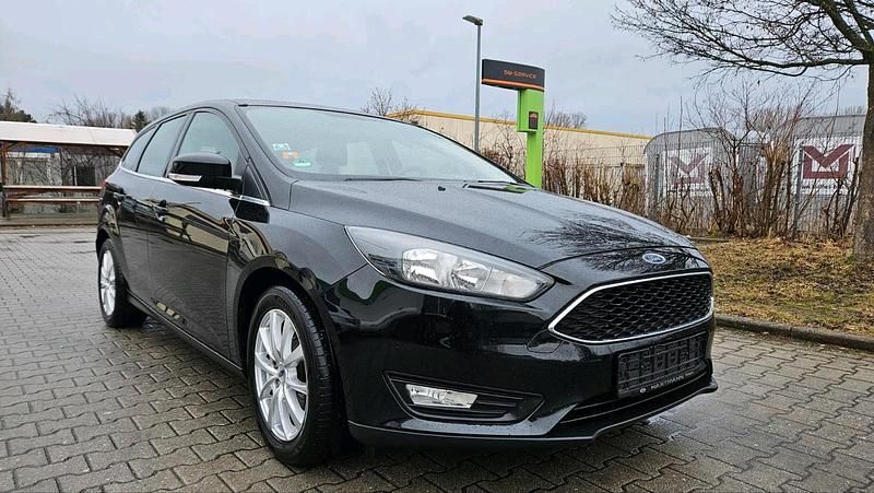 Gebraucht Ford Focus 101 PS (74 kW) 2017 Schwarz Kombi