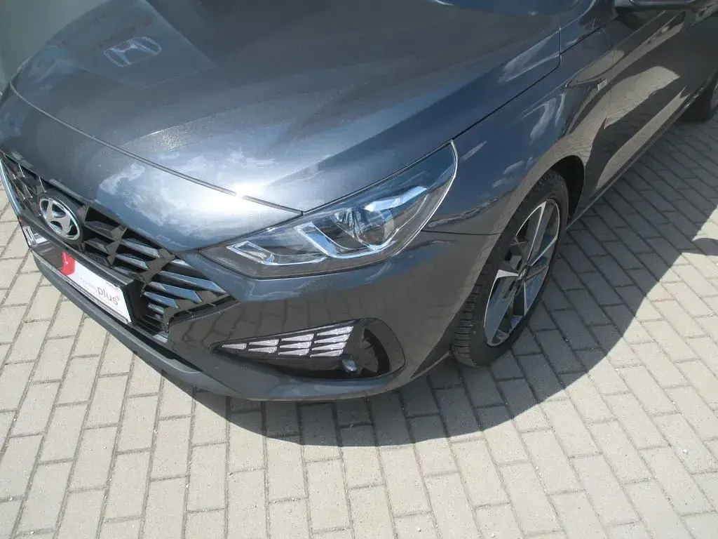 Gebraucht Hyundai i30 Trend 120 PS (88 kW) 2023 Grau Limousine