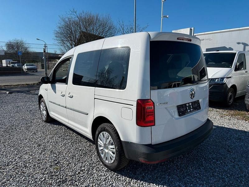 Gebraucht VW Caddy Trendline 102 PS (75 kW) 2019 Weiß Van / Kleinbus