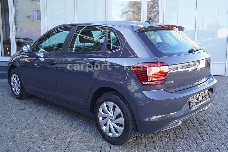 Gebraucht VW Polo Trendline 80 PS (58 kW) 2018 Grau Kleinwagen