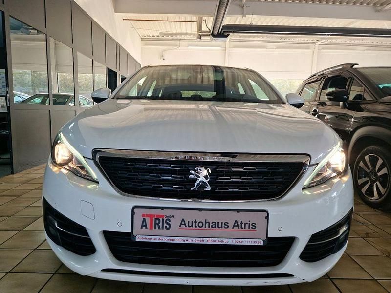 Weiß Gebraucht 2019 Peugeot 308 Active Kombi | 10.850 € (Fairer Preis) - Bild 1/4