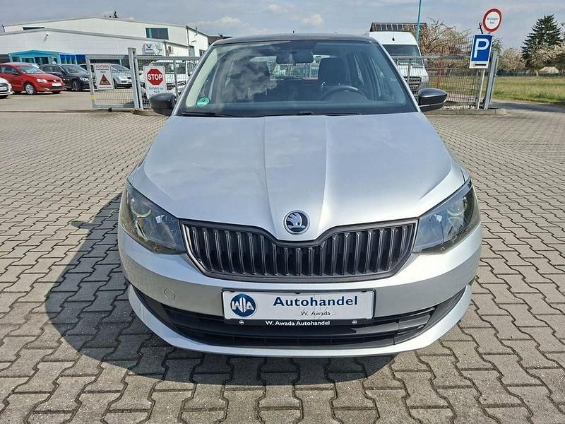 Gebraucht Skoda Fabia Active 75 PS (55 kW) 2015 Silber Limousine