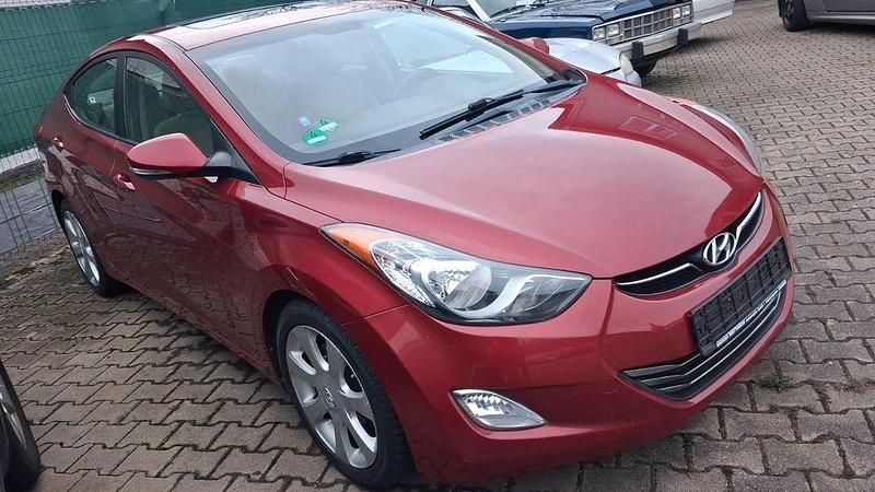 Rot Gebraucht 2012 Hyundai Elantra Limousine | 3.700 € - Bild 1/4