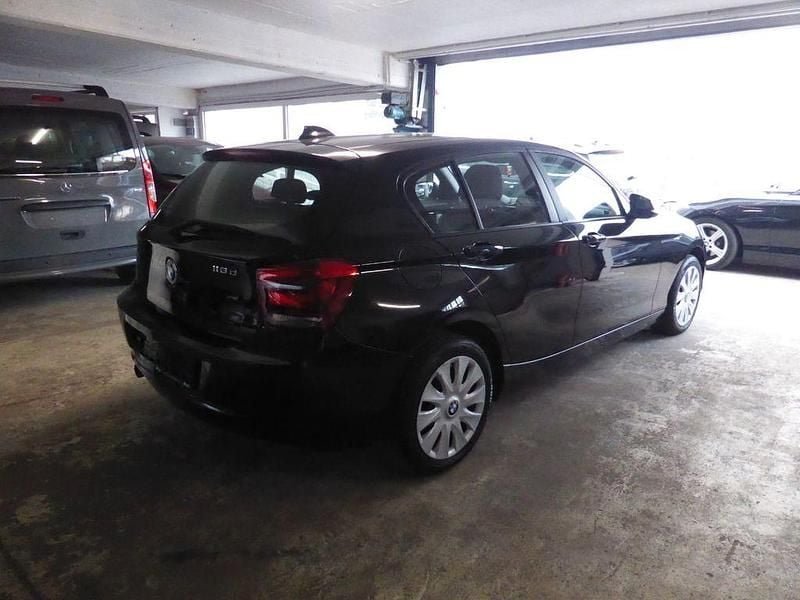Gebraucht BMW 116 Advantage 116 PS (85 kW) 2014 Schwarz Kleinwagen