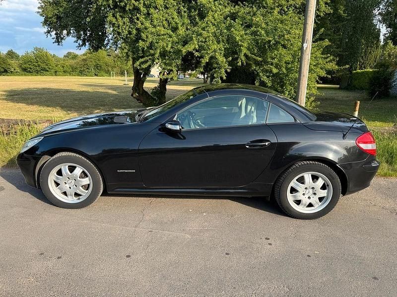 Gebraucht Mercedes SLK200 163 PS (119 kW) 2005 Schwarz Cabrio