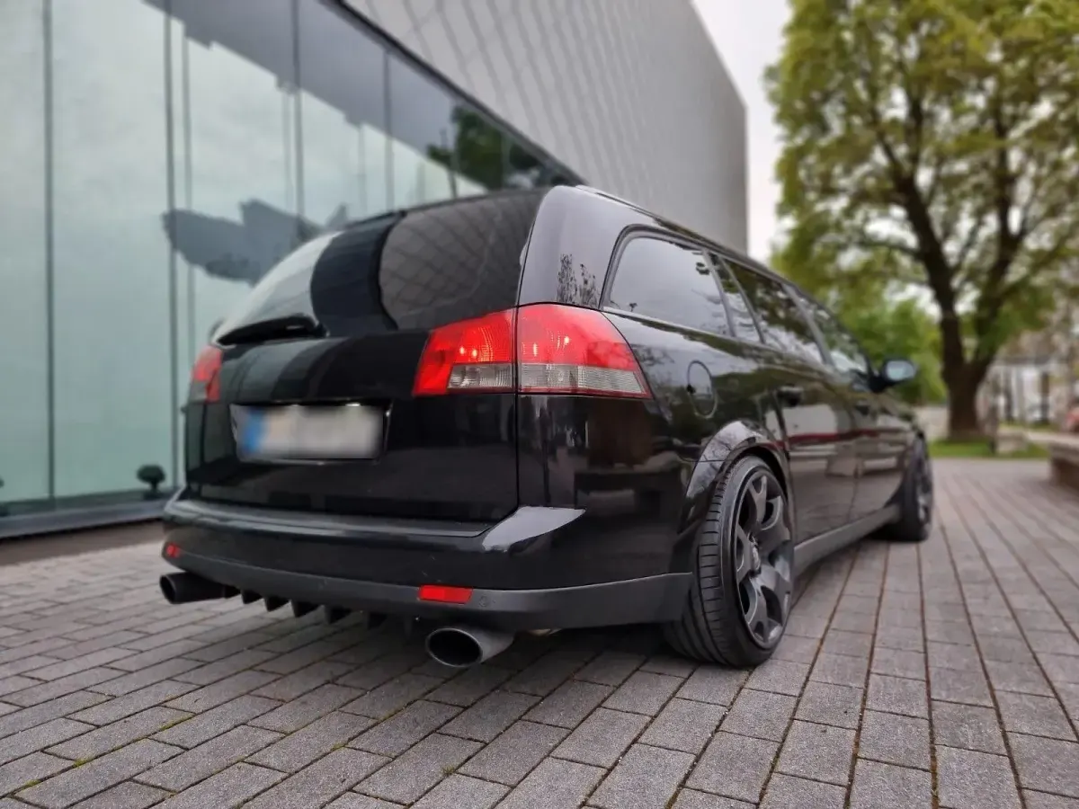 Gebraucht Opel Vectra Cosmo 250 PS (183 kW) 2007 Schwarz Limousine